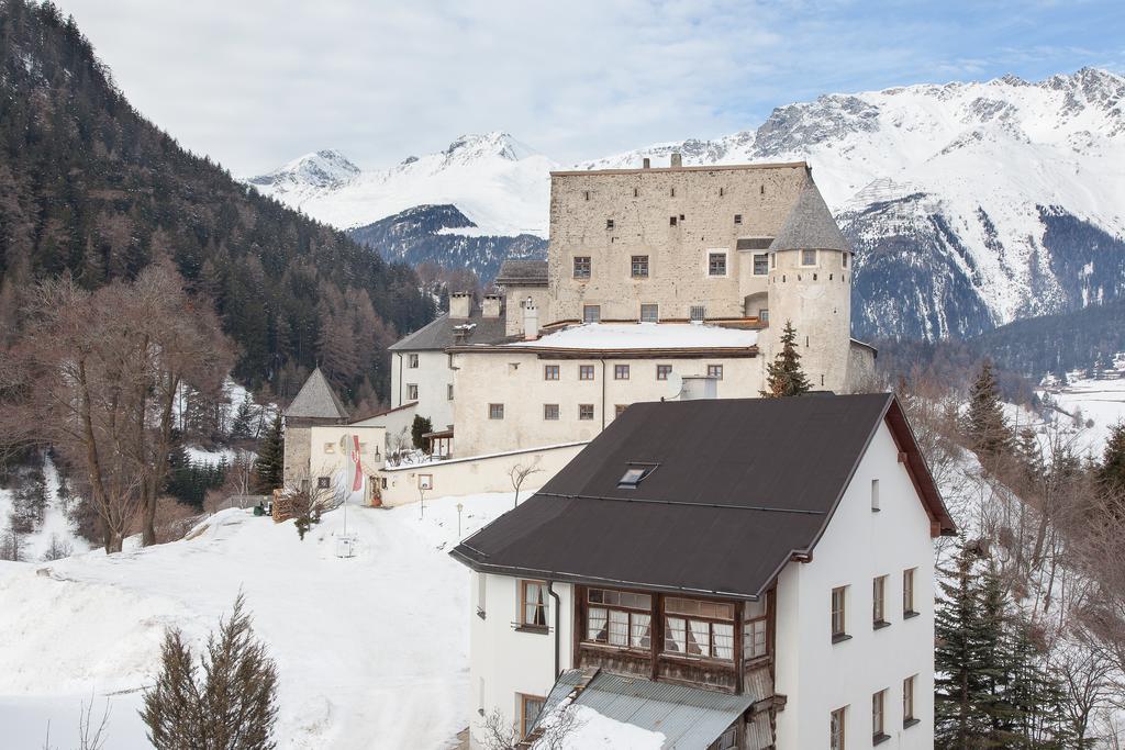 Hotel Neue Burg Hintertux Ngoại thất bức ảnh