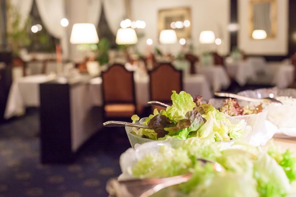 Hotel Neue Burg Hintertux Ngoại thất bức ảnh