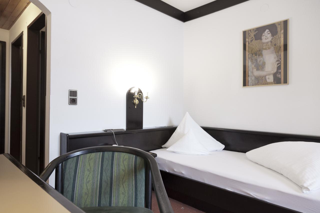 Hotel Neue Burg Hintertux Ngoại thất bức ảnh